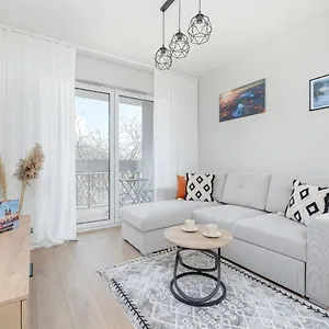 Bright Park Lotnikow Near Tauron Arena By Renters Apartament