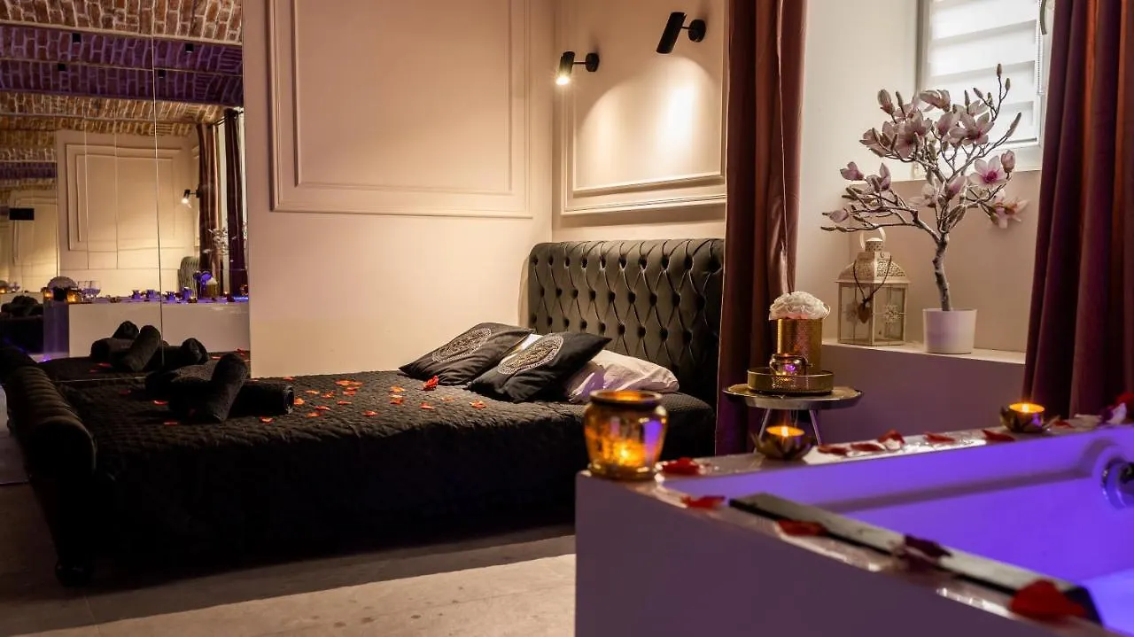 Apartament Secretly Studio With Jacuzzi Kraków